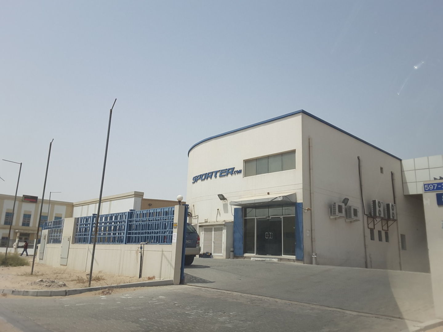 HiDubai-business-sporter-com-shopping-sporting-goods-equipment-dubai-investment-park-2-dubai