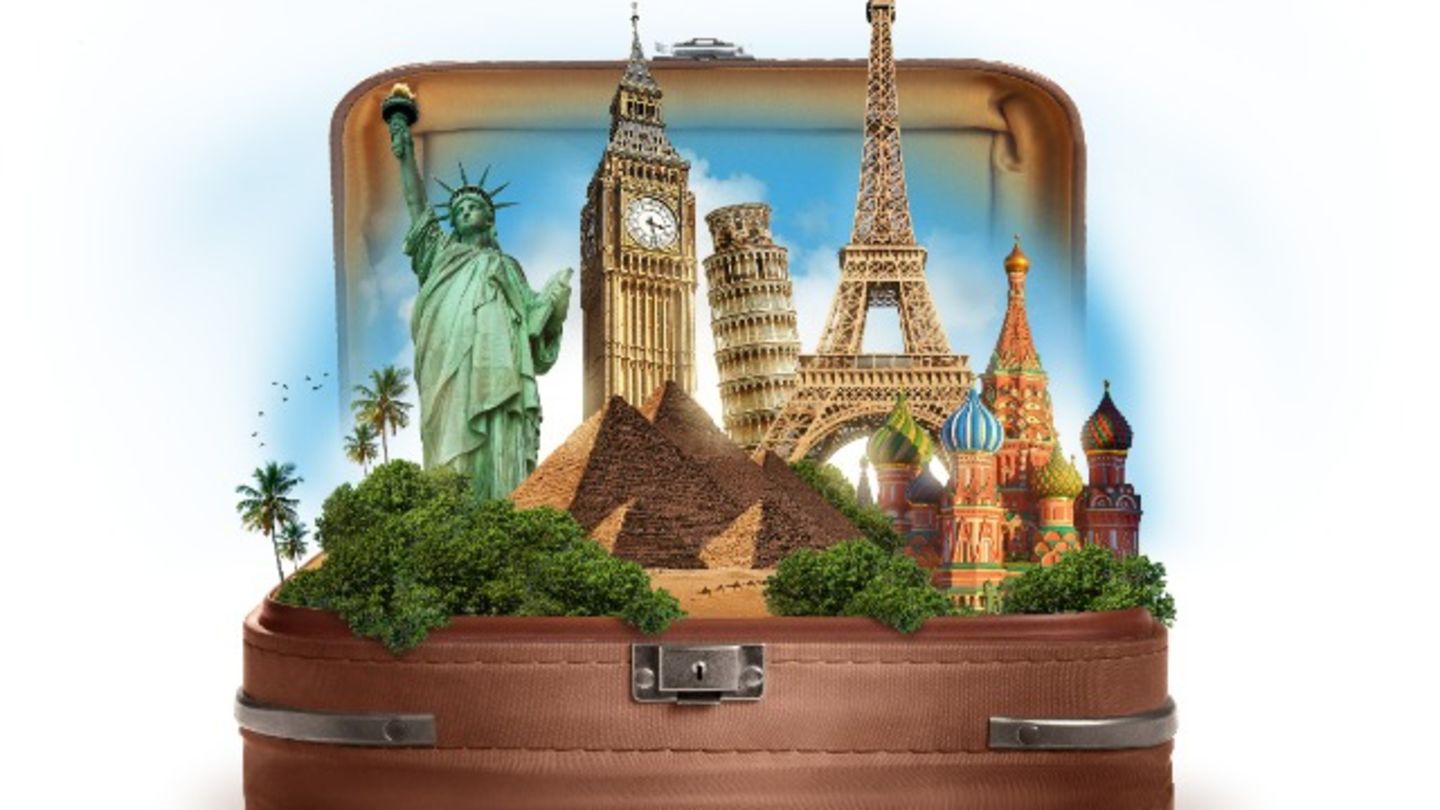 HiDubai-business-green-apple-travel-tourism-hotels-tourism-travel-ticketing-agencies-trade-centre-1-dubai