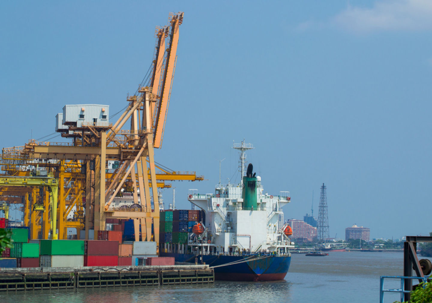 HiDubai-business-greenport-shipping-agency-shipping-logistics-distribution-services-mankhool-dubai-2