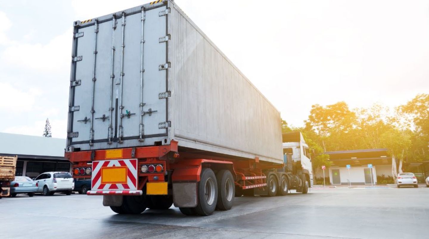 HiDubai-business-great-alliance-shipping-shipping-logistics-sea-cargo-services-oud-metha-dubai