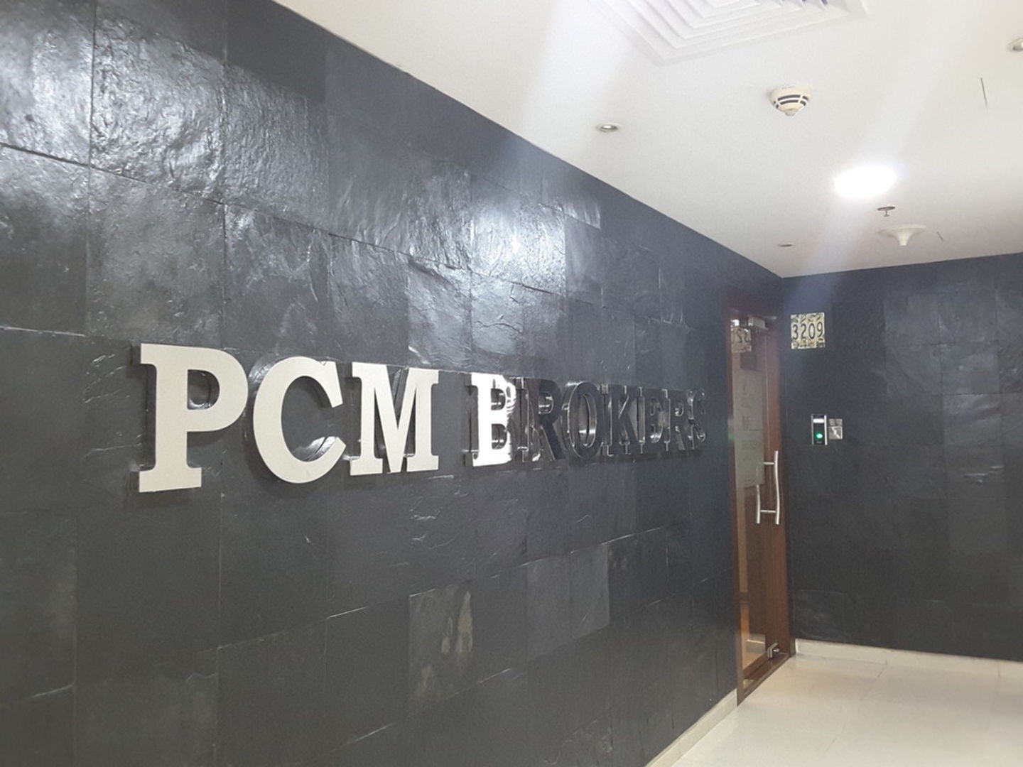 HiDubai-business-pcm-brokers-finance-legal-financial-services-jumeirah-lake-towers-al-thanyah-5-dubai-2