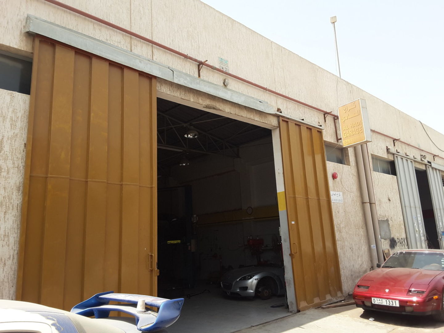 HiDubai-business-al-hadi-garage-transport-vehicle-services-car-assistance-repair-ras-al-khor-dubai-2