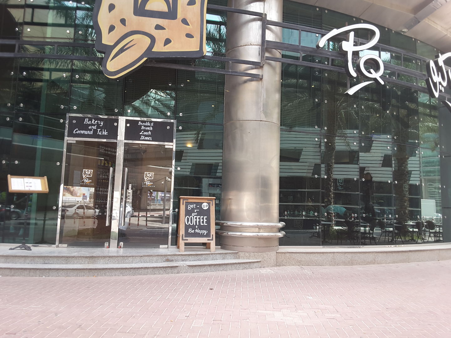HiDubai-business-pq-le-pain-quotidine-food-beverage-bakeries-desserts-sweets-dubai-international-financial-centre-zaabeel-2-dubai