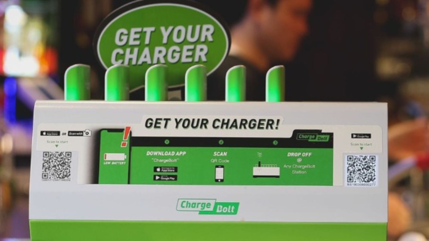 HiDubai-business-charge-bolt-shopping-consumer-electronics-al-barsha-1-dubai-6