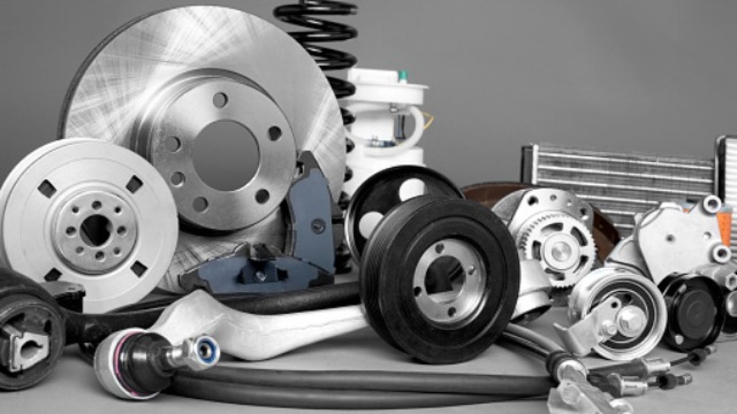 HiDubai-business-tareeq-al-insaf-auto-accessories-trading-transport-vehicle-services-auto-spare-parts-accessories-hor-al-anz-dubai