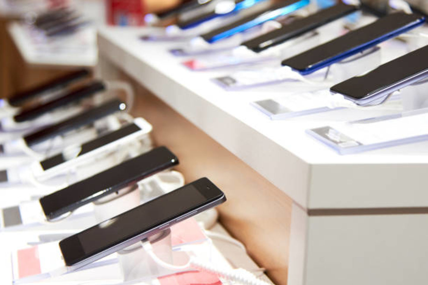 HiDubai-business-a-t-m-mobile-phone-repair-co-shopping-consumer-electronics-al-murar-dubai