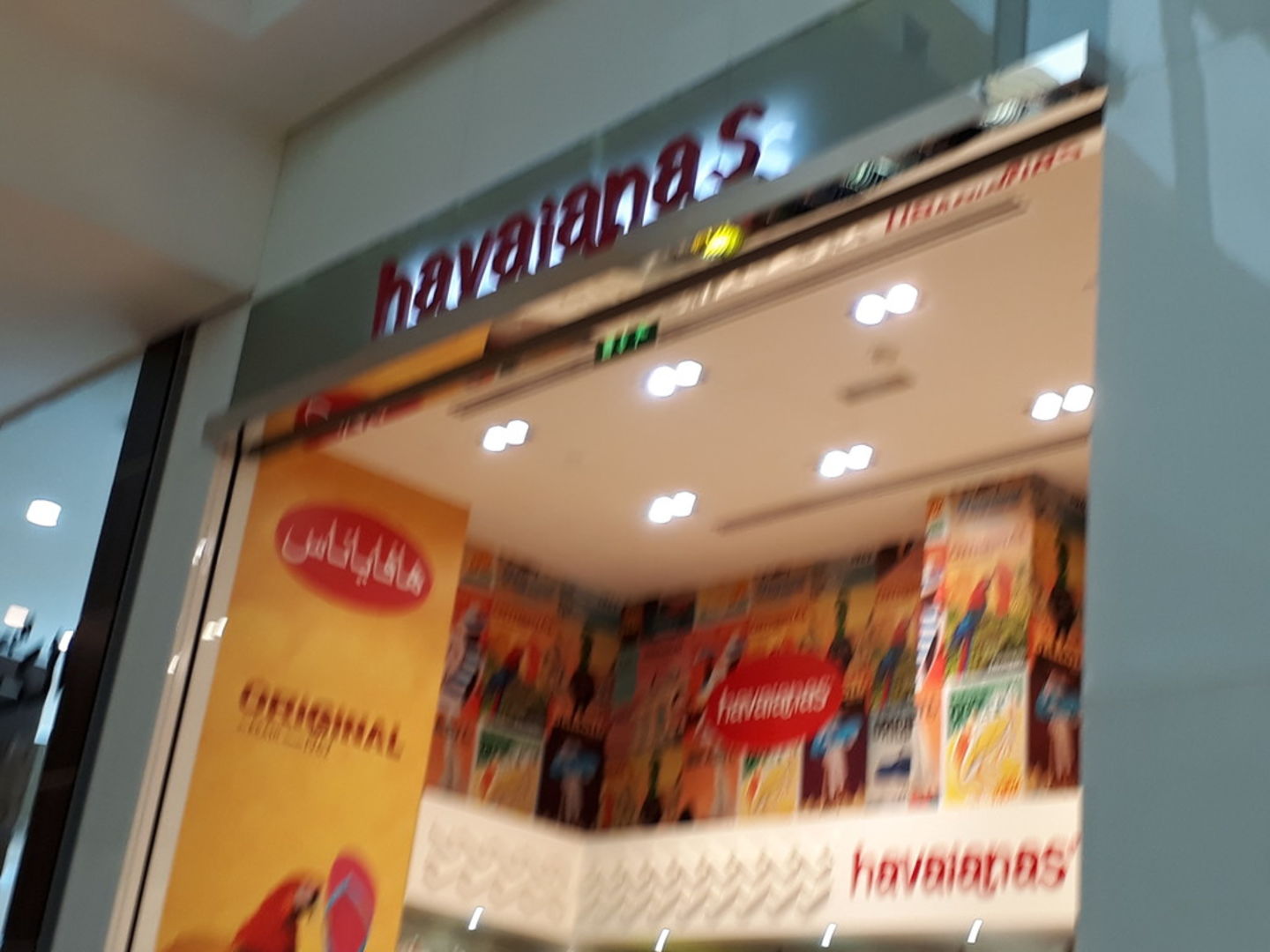 HiDubai-business-havaianas-shopping-footwear-burj-khalifa-dubai-5