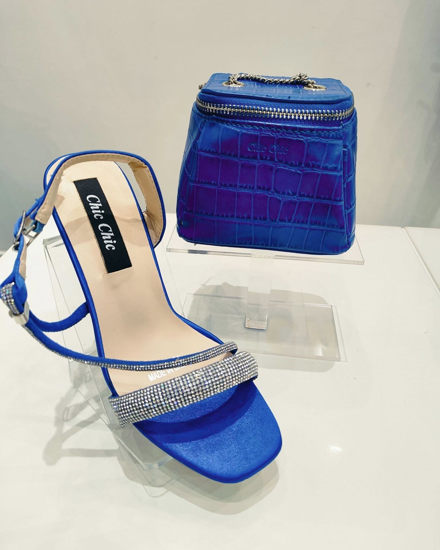 HiDubai-business-chic-chic-outlet-shopping-apparel-dubai-production-city-dubai