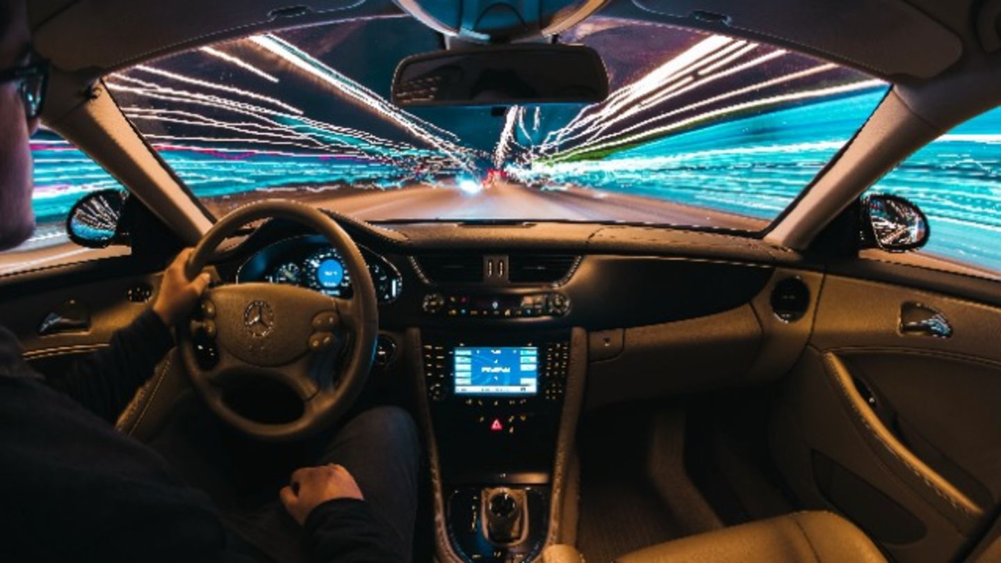 HiDubai-business-spark-point-car-care-center-transport-vehicle-services-car-assistance-repair-al-qusais-industrial-3-dubai