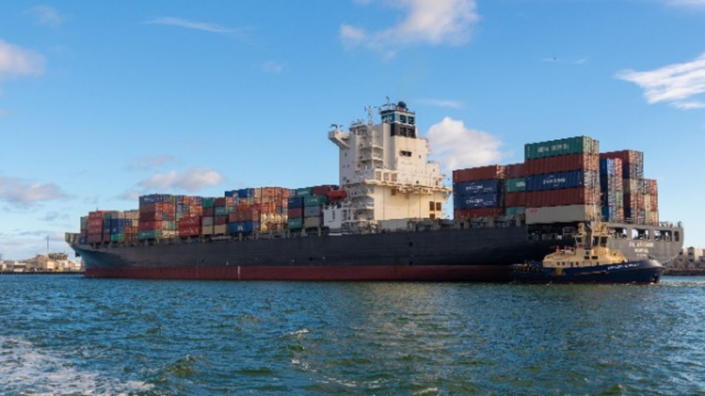 HiDubai-business-khyber-line-sea-cargo-shipping-logistics-sea-cargo-services-international-city-warsan-1-dubai