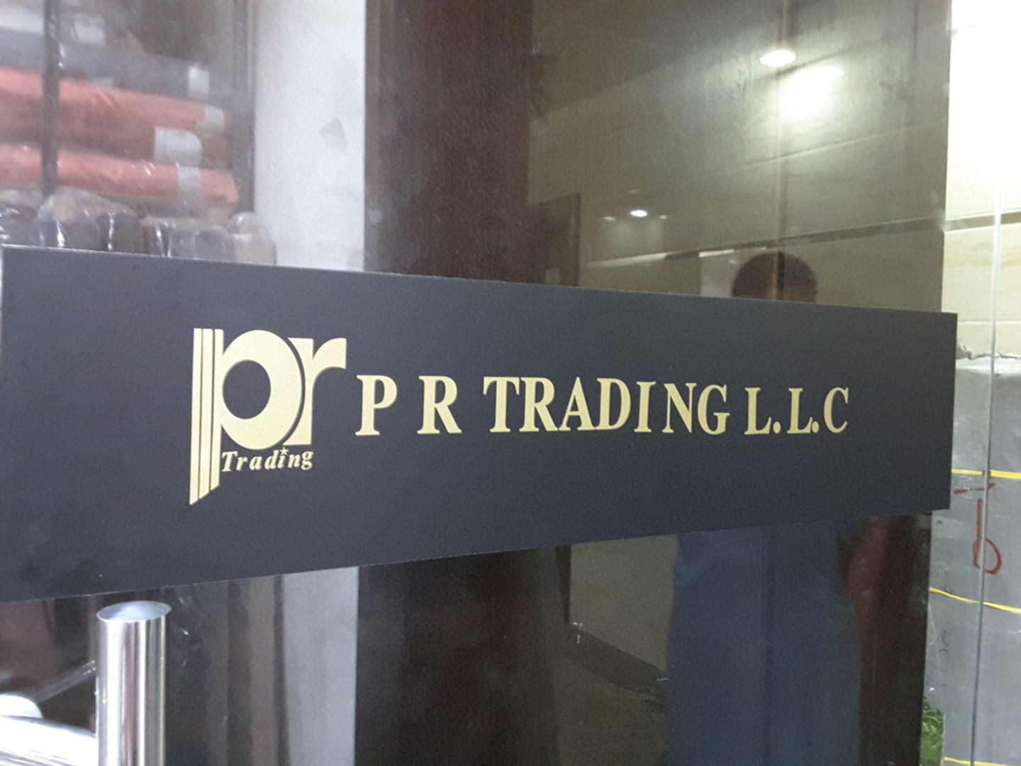 HiDubai-business-p-r-trading-b2b-services-distributors-wholesalers-meena-bazar-al-souq-al-kabeer-dubai