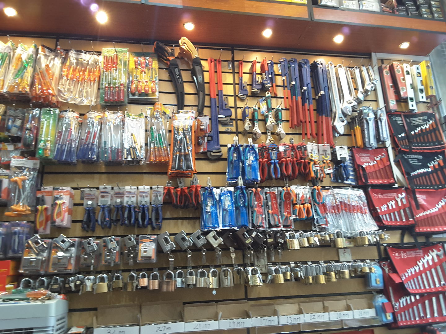 HiDubai-business-new-dimond-tool-trading-b2b-services-distributors-wholesalers-naif-dubai-2