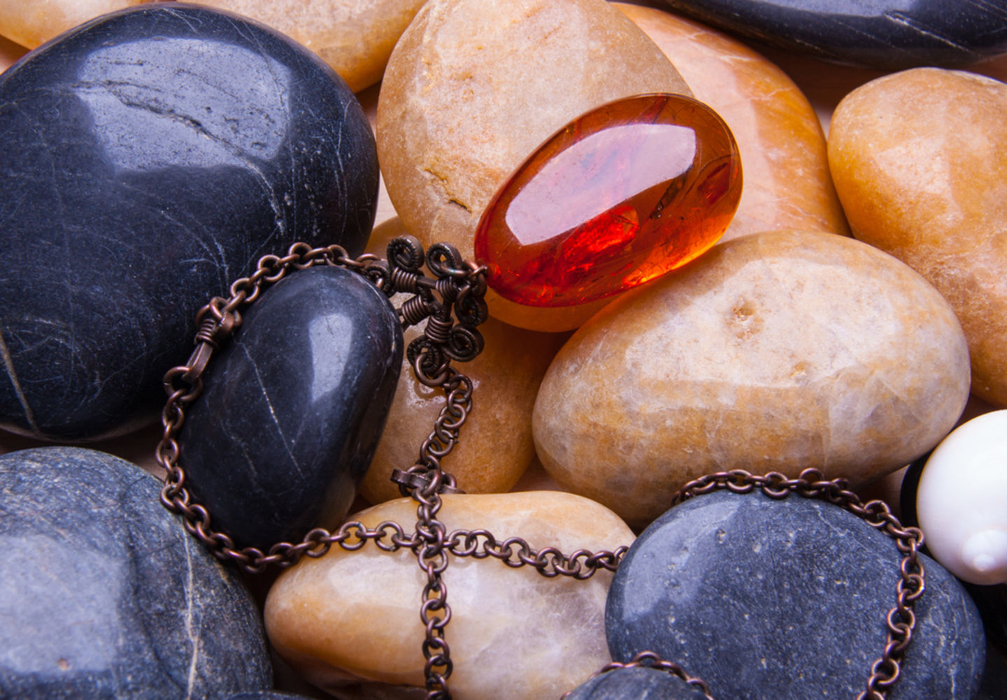 HiDubai-business-imara-gems-b2b-services-distributors-wholesalers-jumeirah-lake-towers-al-thanyah-5-dubai