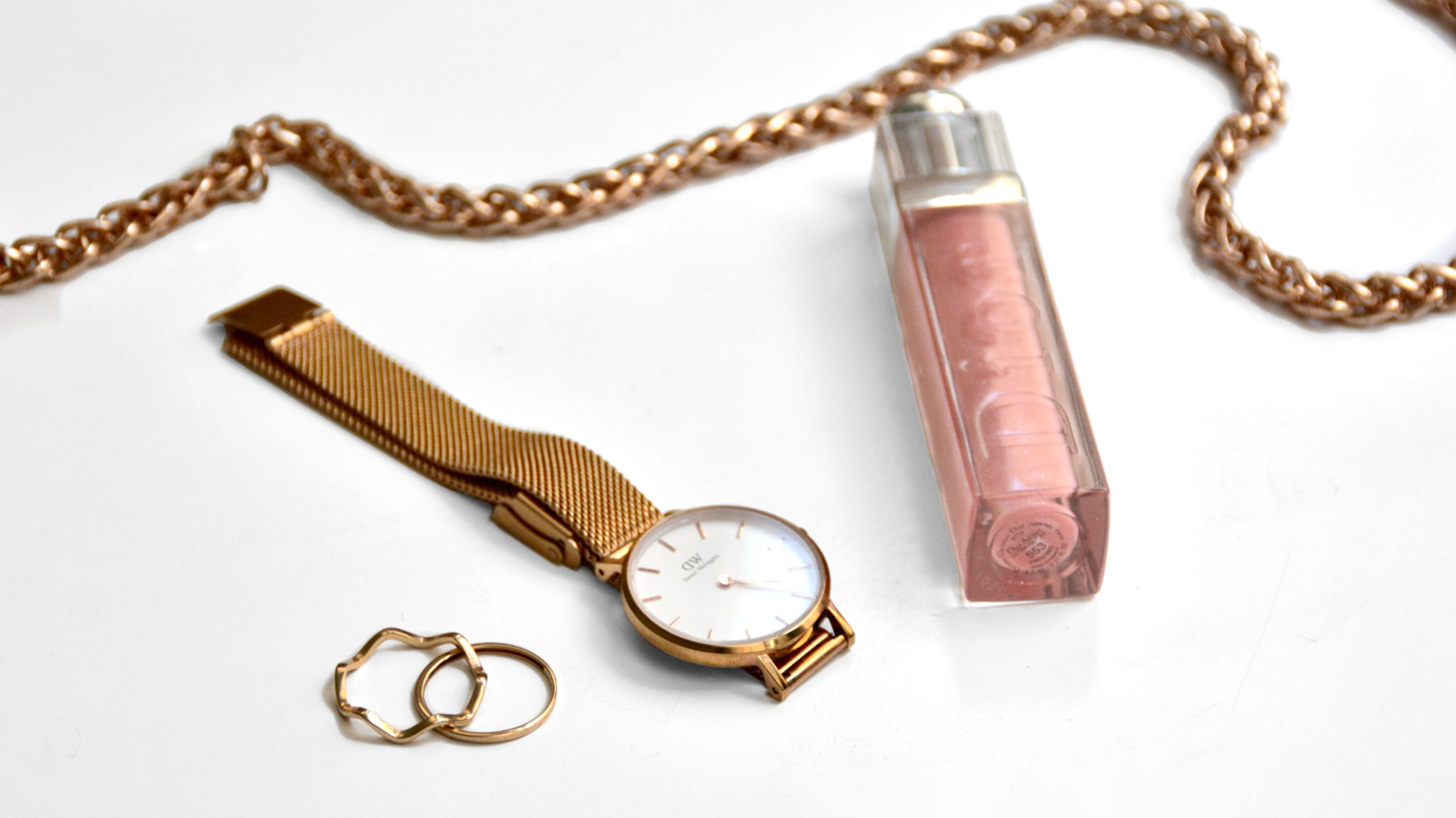 HiDubai-business-la-vie-est-belle-perfume-shopping-beauty-cosmetics-stores-al-daghaya-dubai