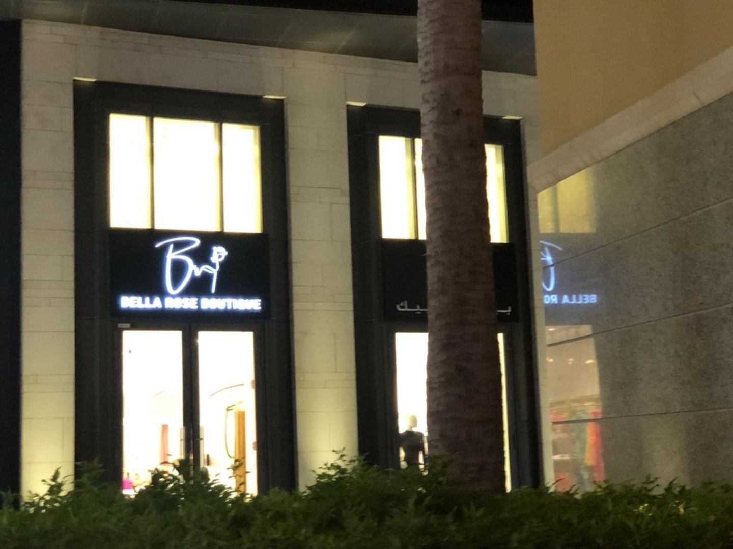HiDubai-business-bella-rose-boutique-shopping-apparel-jumeirah-beach-residence-marsa-dubai-dubai