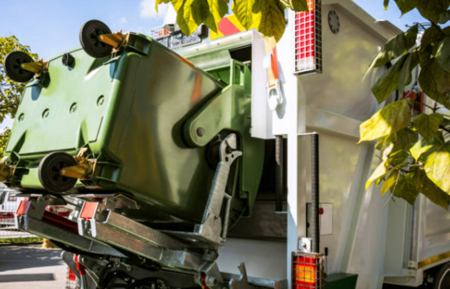 HiDubai-business-mr-skips-waste-services-home-handyman-maintenance-services-al-quoz-industrial-4-dubai