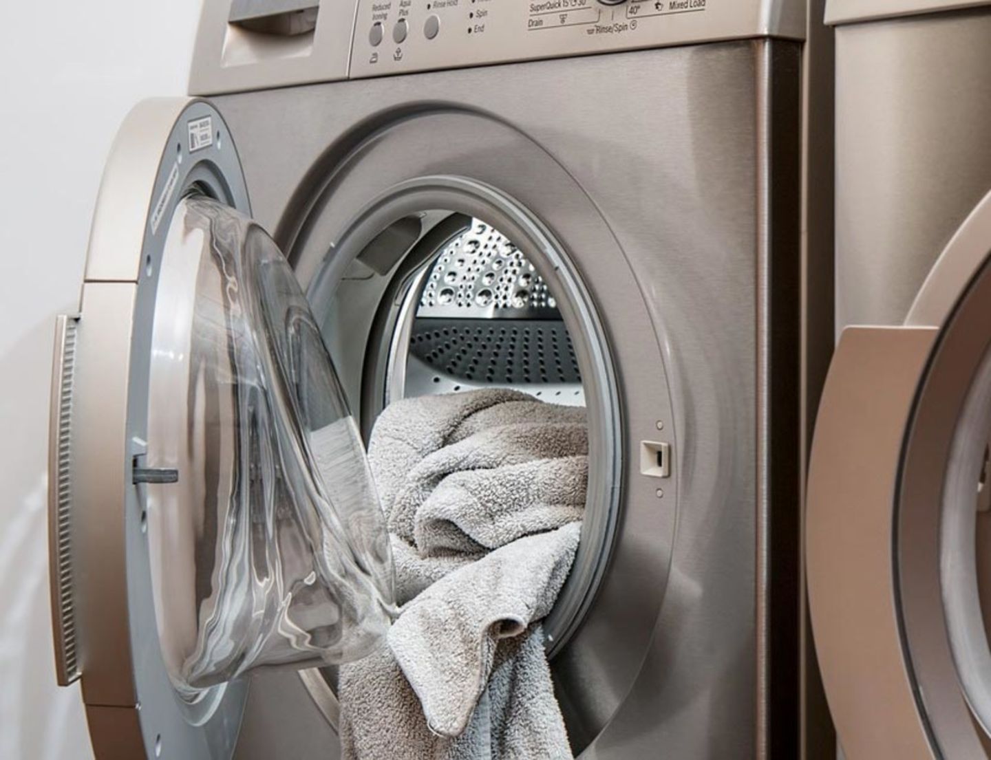 HiDubai-business-the-laundry-press-home-laundry-dubai-investment-park-1-dubai