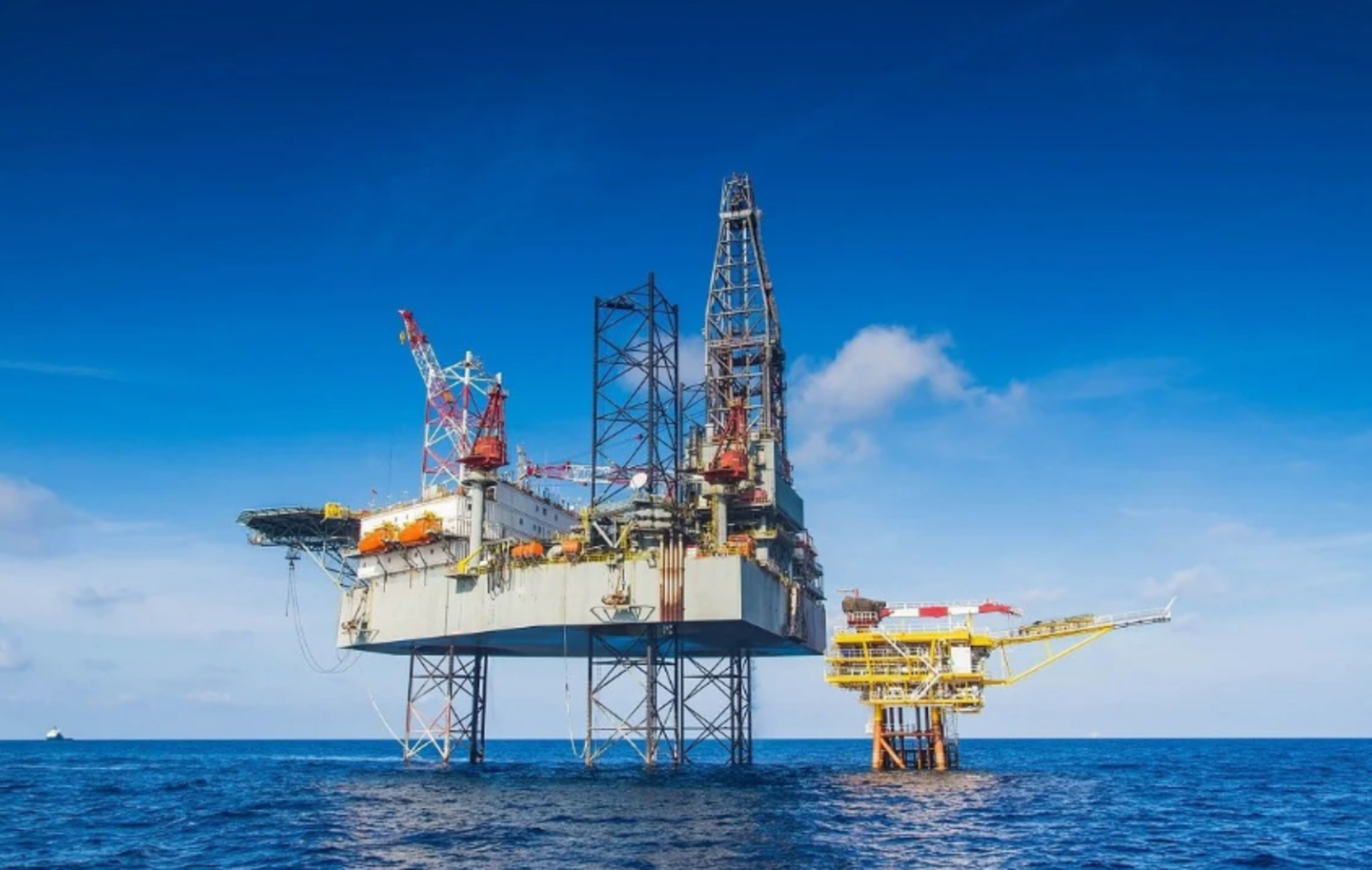 HiDubai-business-new-world-horizon-general-trading-construction-heavy-industries-oil-gas-companies-trade-centre-1-dubai