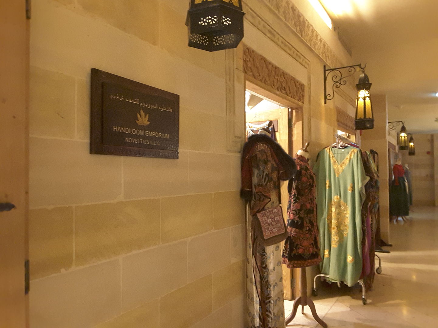 HiDubai-business-handloom-emporium-novelties-shopping-fashion-accessories-wafi-umm-hurair-2-dubai-2