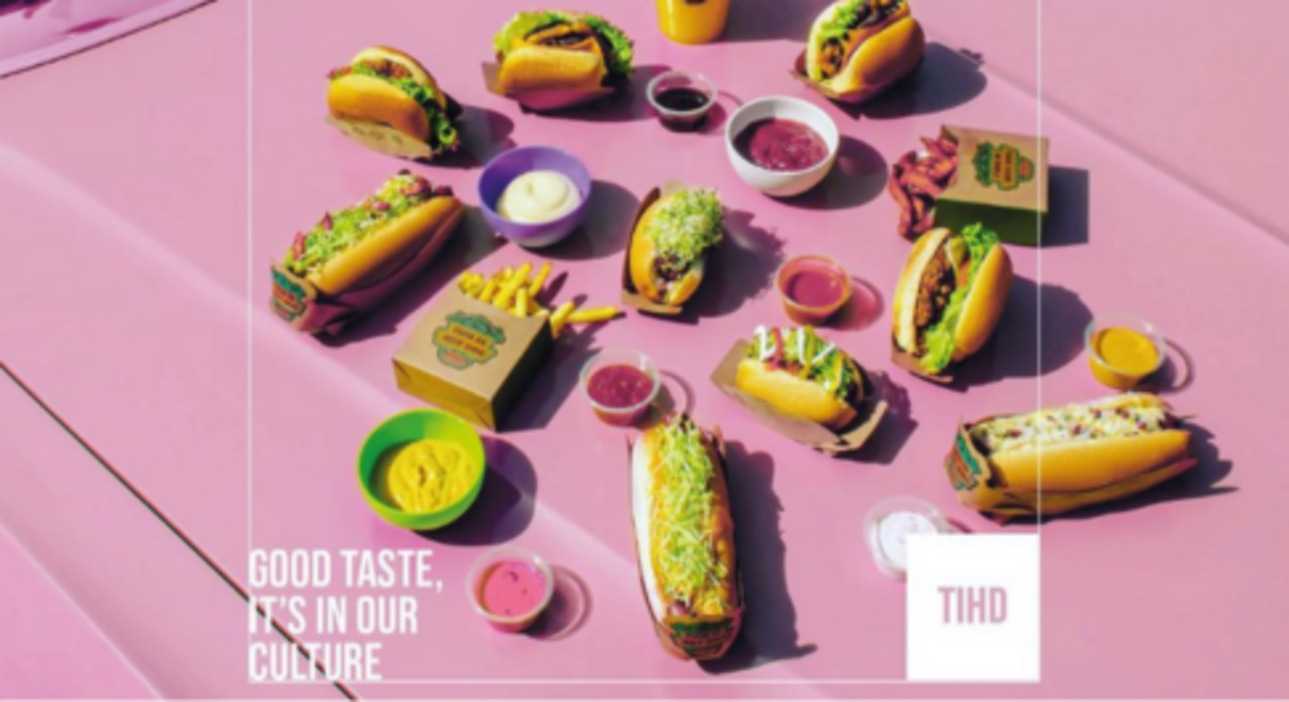 HiDubai-business-this-is-hot-dog-food-beverage-restaurants-bars-jumeirah-lake-towers-al-thanyah-5-dubai-2