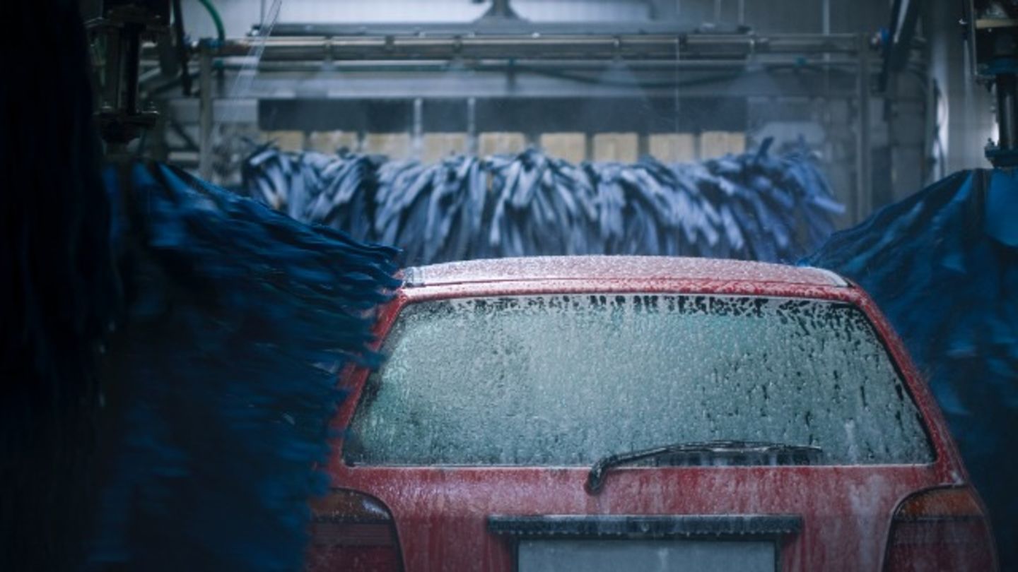 HiDubai-business-alamani-parking-car-washing-transport-vehicle-services-fuel-stations-car-wash-international-city-warsan-1-dubai