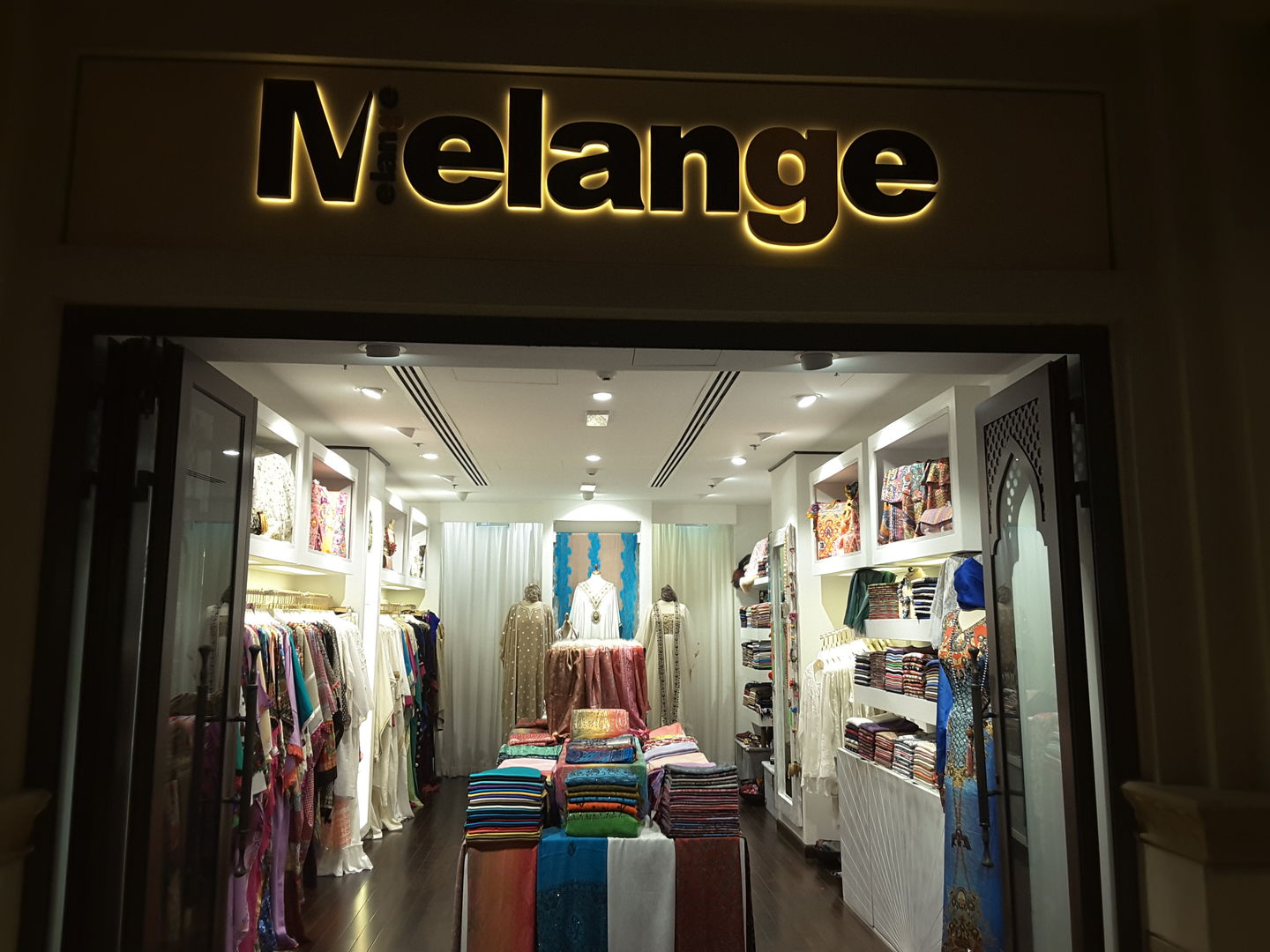 HiDubai-business-melange-shopping-apparel-burj-khalifa-dubai-2