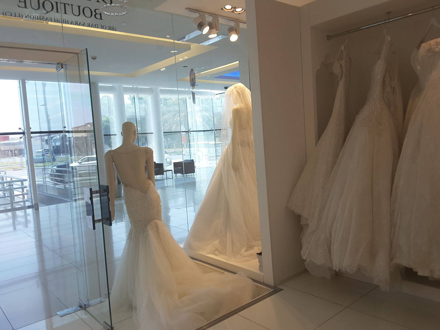 HiDubai-business-dar-sara-boutique-shopping-apparel-jumeirah-3-dubai-2