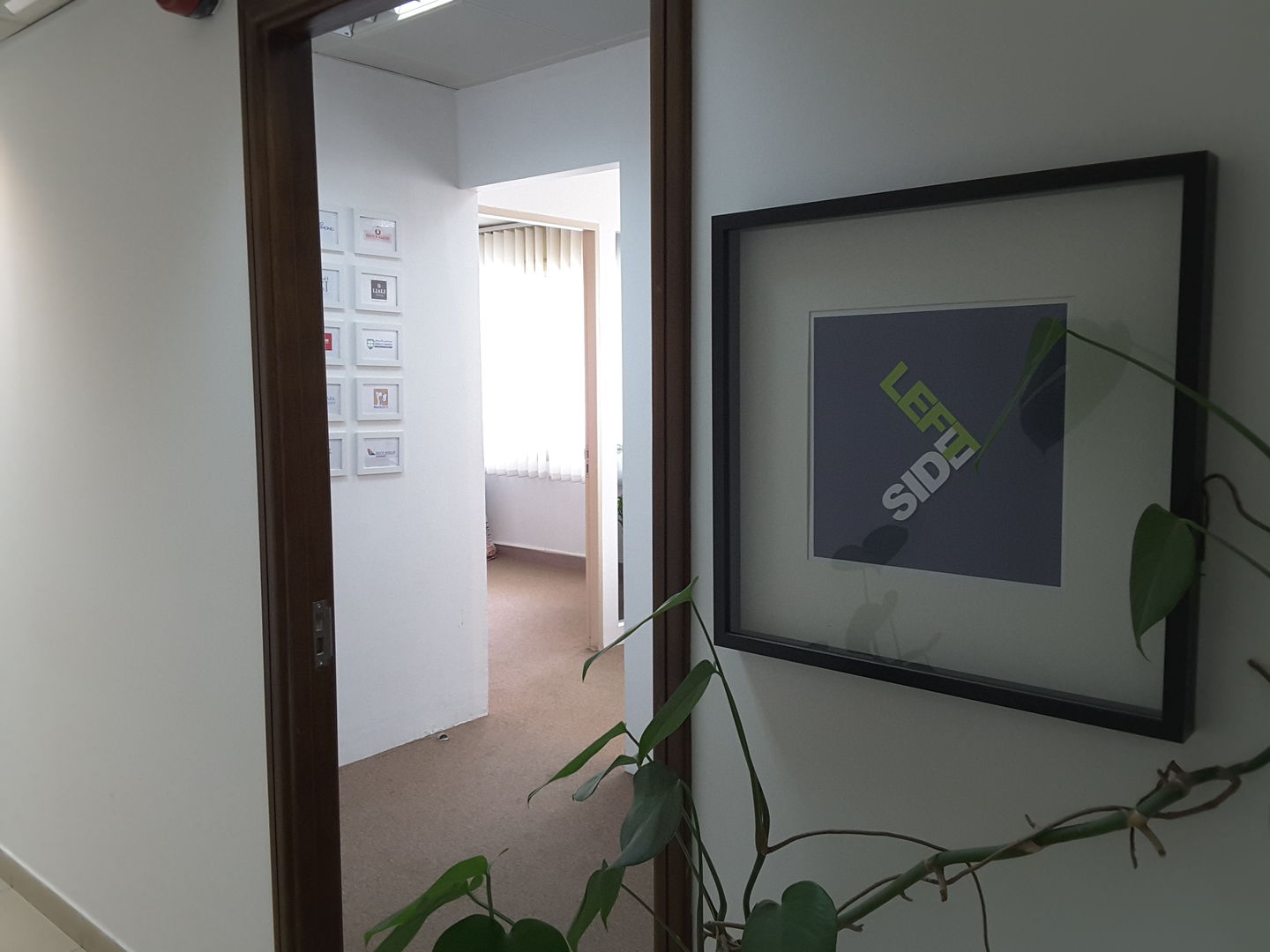 HiDubai-business-left-side-design-services-media-marketing-it-design-advertising-agency-trade-centre-1-dubai