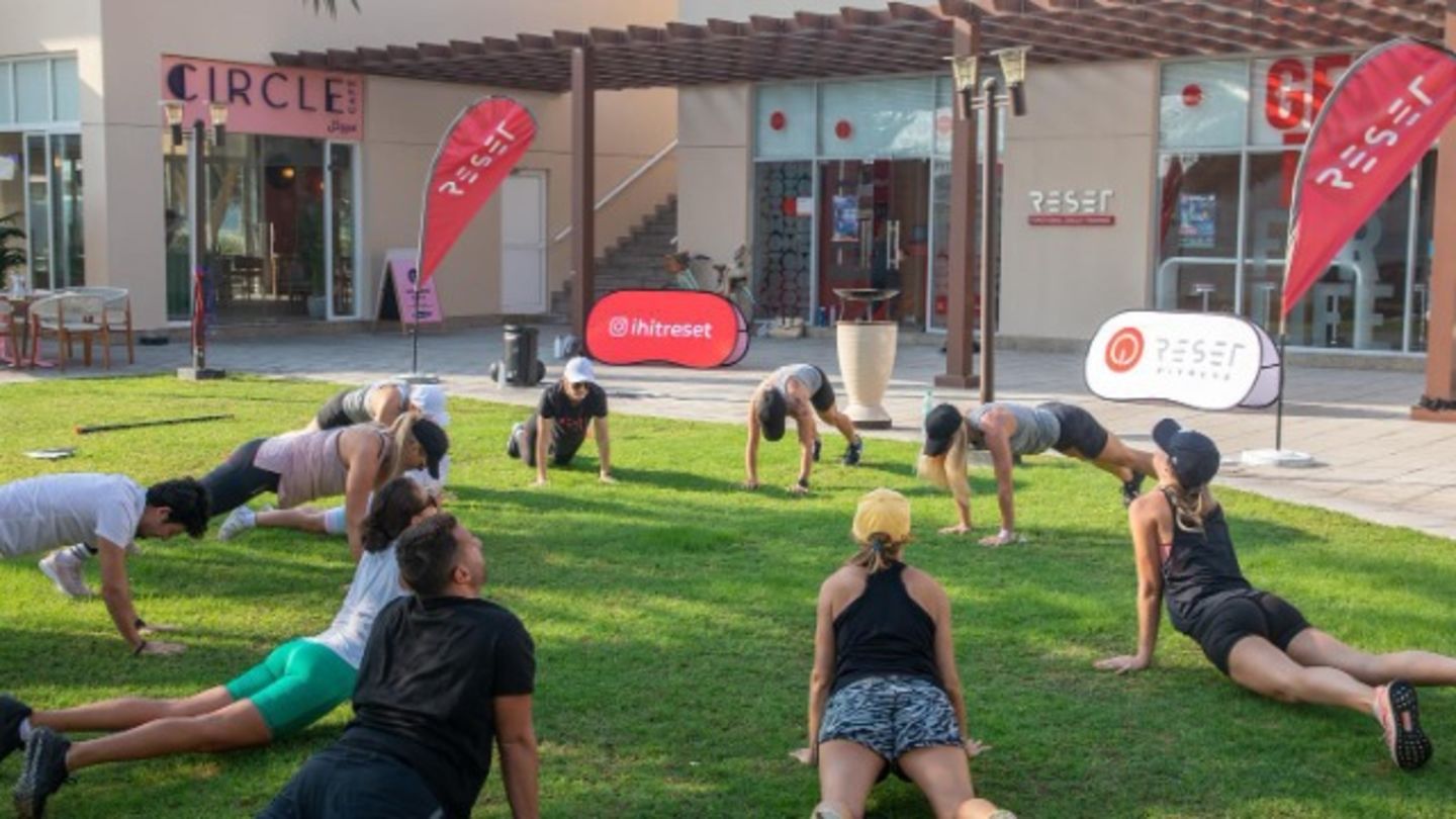 HiDubai-business-reset-fitness-sports-fitness-gyms-fitness-centres-pools-jumeirah-islands-al-thanyah-5-dubai