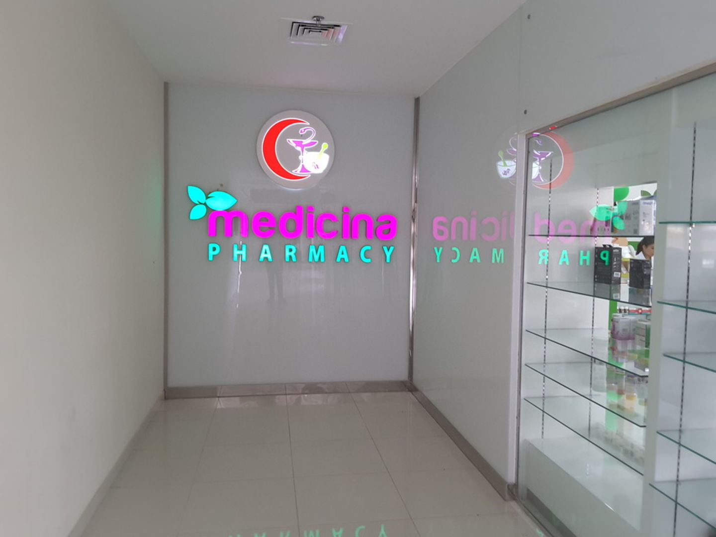HiDubai-business-medicina-pharmacy-beauty-wellness-health-pharmacy-dubai-academic-city-al-rowaiyah-1-dubai-2