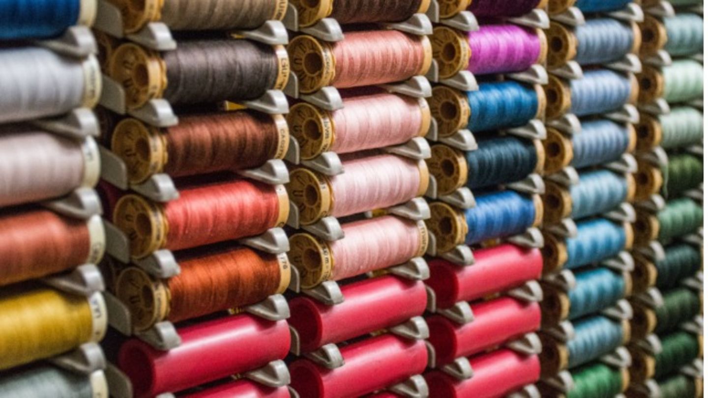 HiDubai-business-thread-stitches-lounge-for-tailoring-branch-home-tailoring-springs-al-thanyah-4-dubai