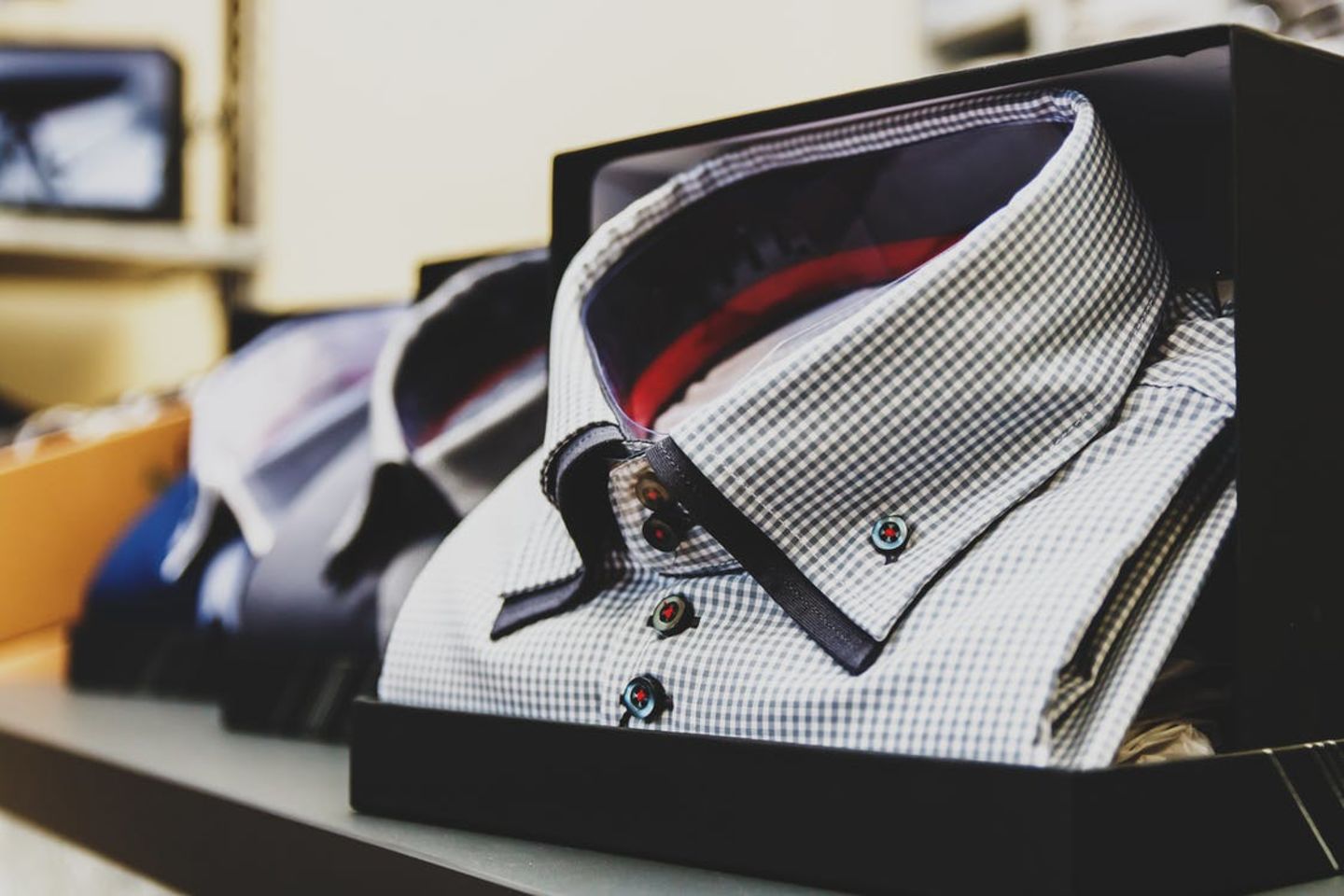HiDubai-business-khalaf-alshamsi-tailoring-home-tailoring-al-daghaya-dubai-5