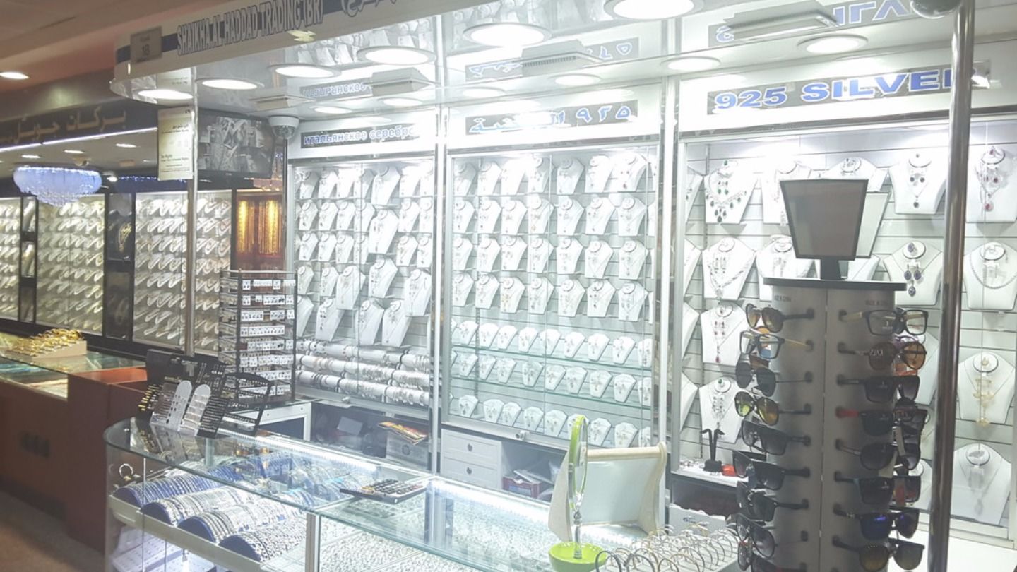 HiDubai-business-shaikha-al-haddad-trading-shopping-jewellery-precious-stones-al-karama-dubai-2