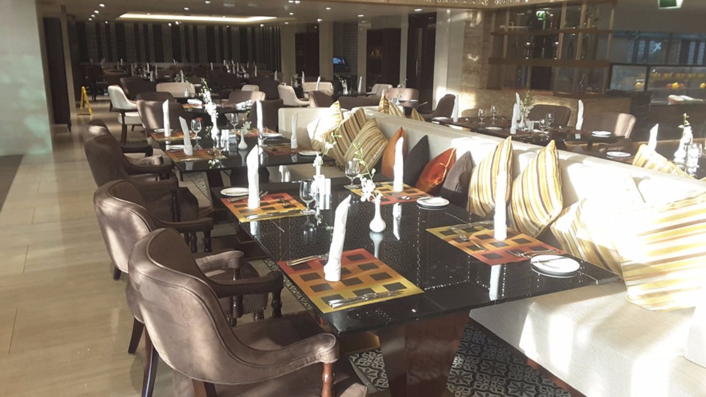 HiDubai-business-loumi-food-beverage-restaurants-bars-al-garhoud-dubai-2