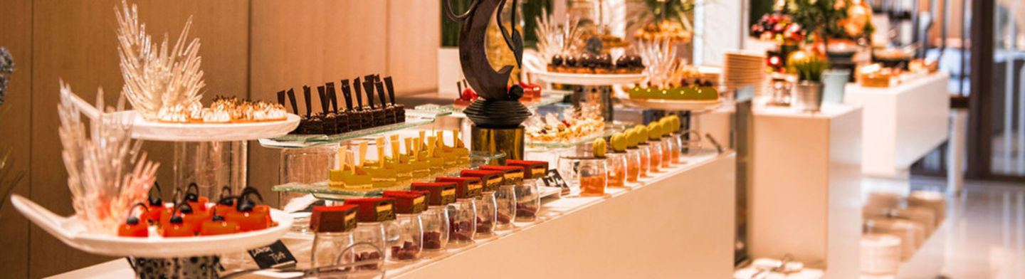 HiDubai-business-al-dhiyafa-grand-kitchen-food-beverage-restaurants-bars-jumeirah-beach-residence-marsa-dubai-dubai