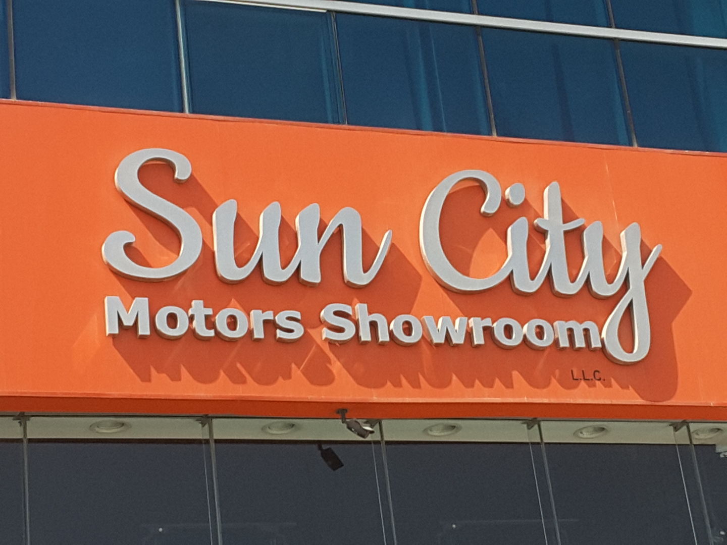 HiDubai-business-sun-city-motors-showroom-transport-vehicle-services-car-showrooms-service-centres-al-quoz-industrial-1-dubai-2