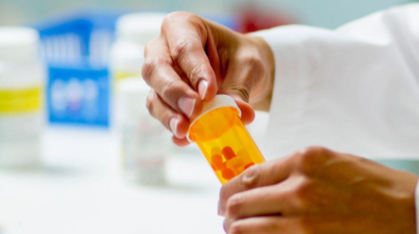 HiDubai-business-supercare-pharmacy-beauty-wellness-health-pharmacy-al-barsha-south-2-dubai