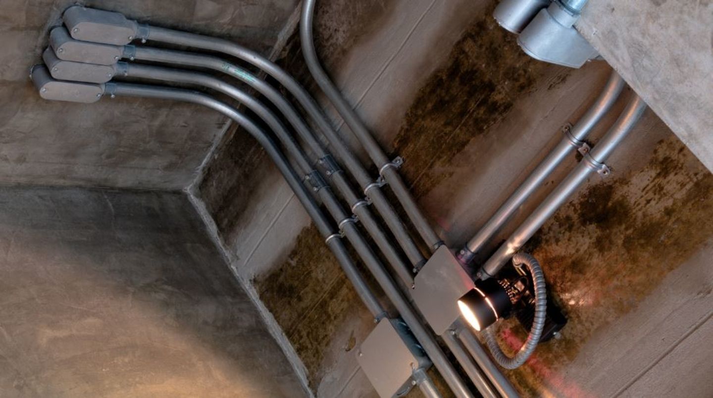 HiDubai-business-ssm-contracting-construction-heavy-industries-construction-renovation-ras-al-khor-industrial-1-dubai