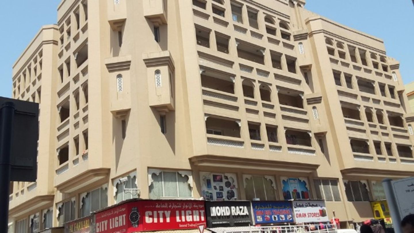 HiDubai-business-weipeng-trading-b2b-services-distributors-wholesalers-al-sabkha-dubai