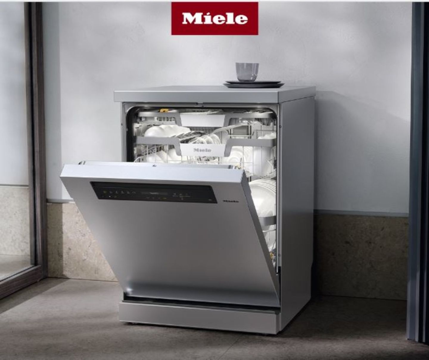 HiDubai-business-sharaf-dg-shopping-consumer-electronics-meena-bazar-al-souq-al-kabeer-dubai-3