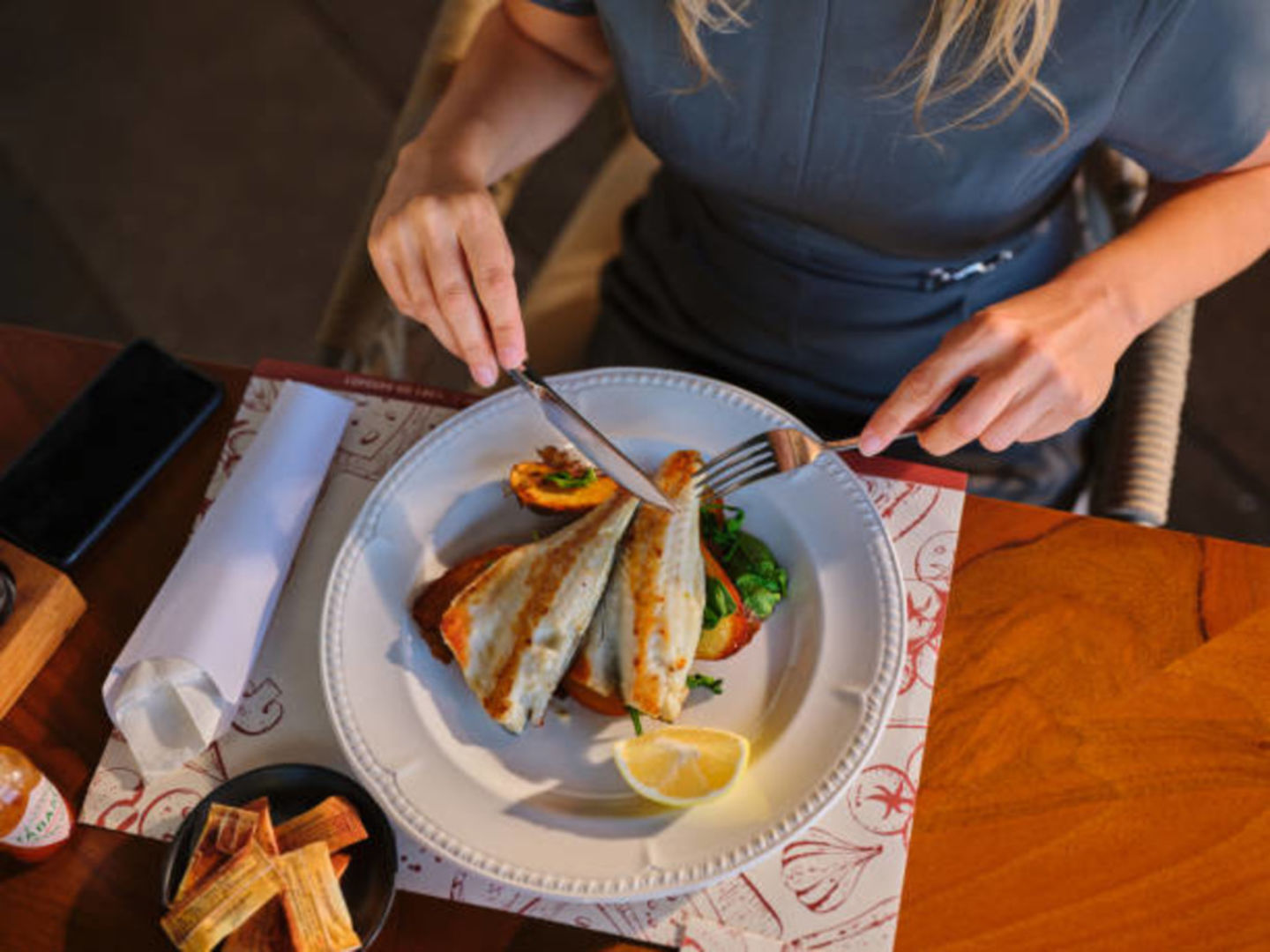 HiDubai-business-fish-with-you-food-beverage-restaurants-bars-international-city-warsan-1-dubai