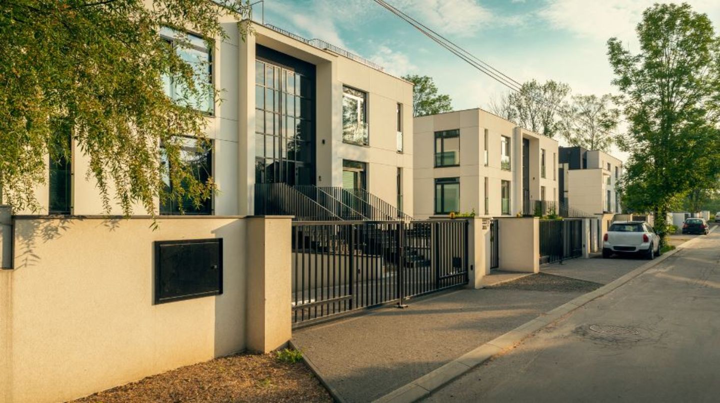 HiDubai-business-kasco-properties-construction-heavy-industries-property-developers-jumeirah-lake-towers-al-thanyah-5-dubai