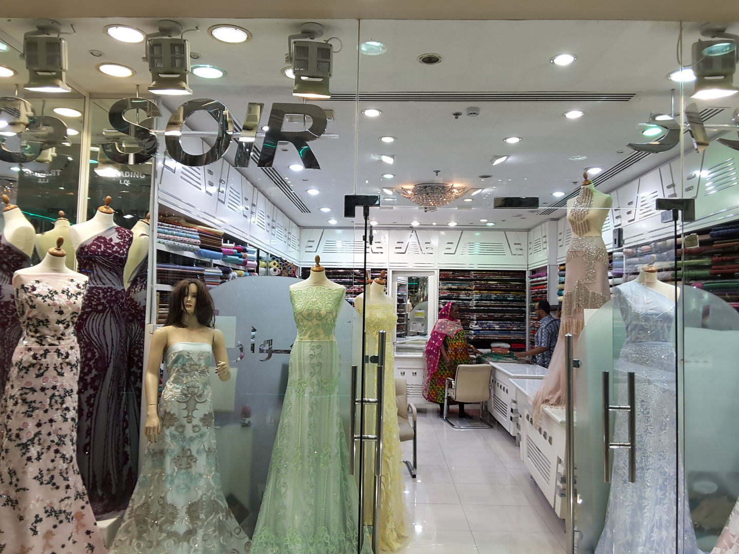 HiDubai-business-soir-trading-shopping-apparel-naif-dubai-2