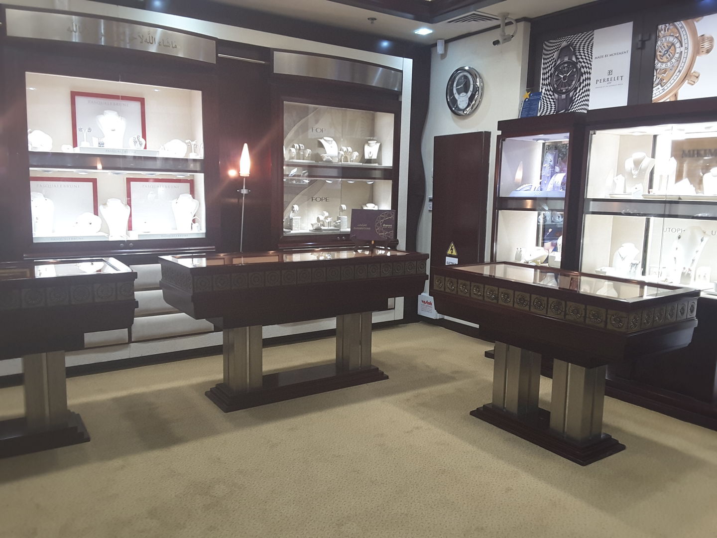HiDubai-business-damas-shopping-jewellery-precious-stones-jumeirah-3-dubai-2