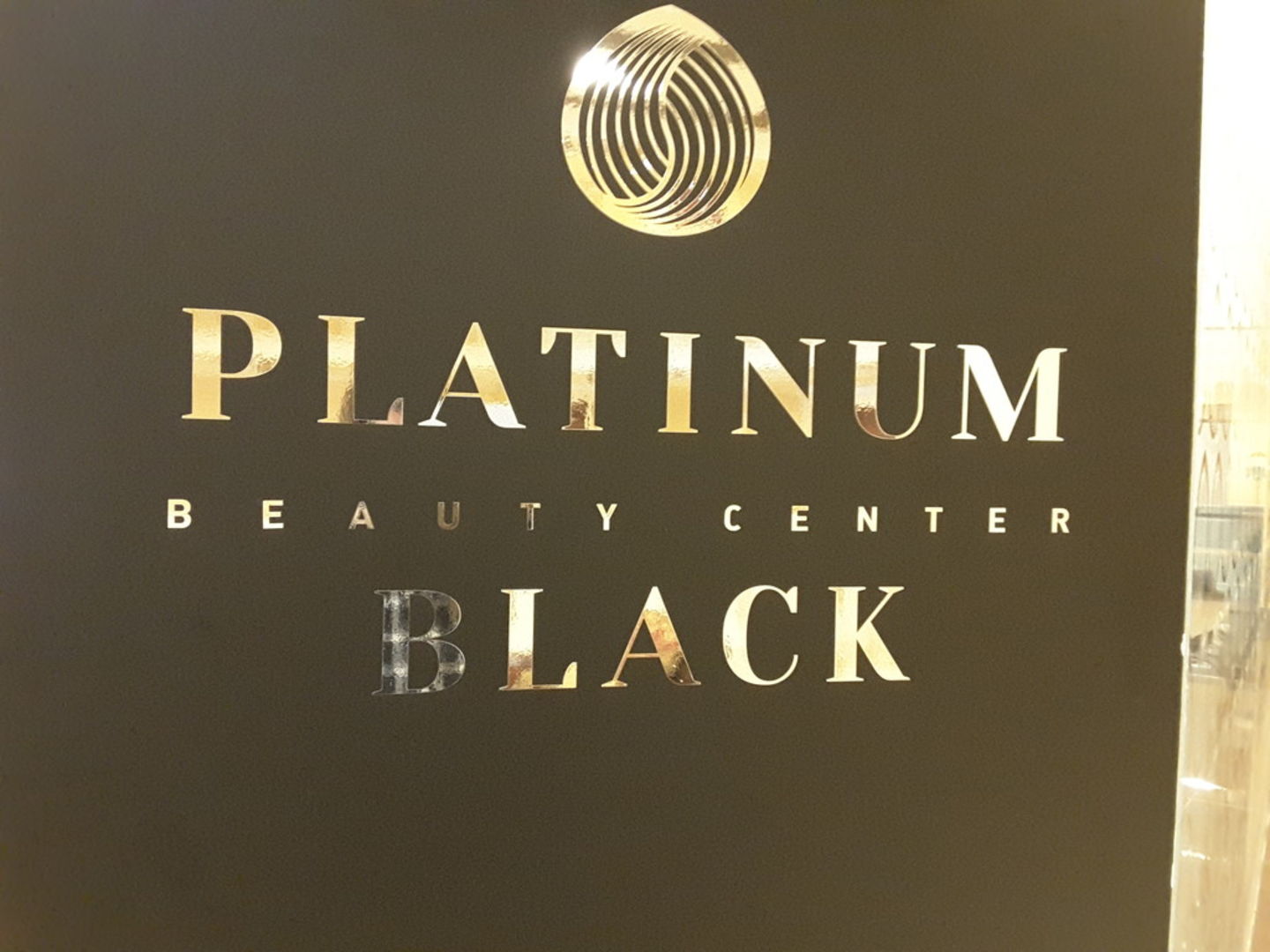 HiDubai-business-platinum-black-beauty-center-for-ladies-beauty-wellness-health-beauty-salons-the-palm-jumeirah-nakhlat-jumeirah-dubai-2