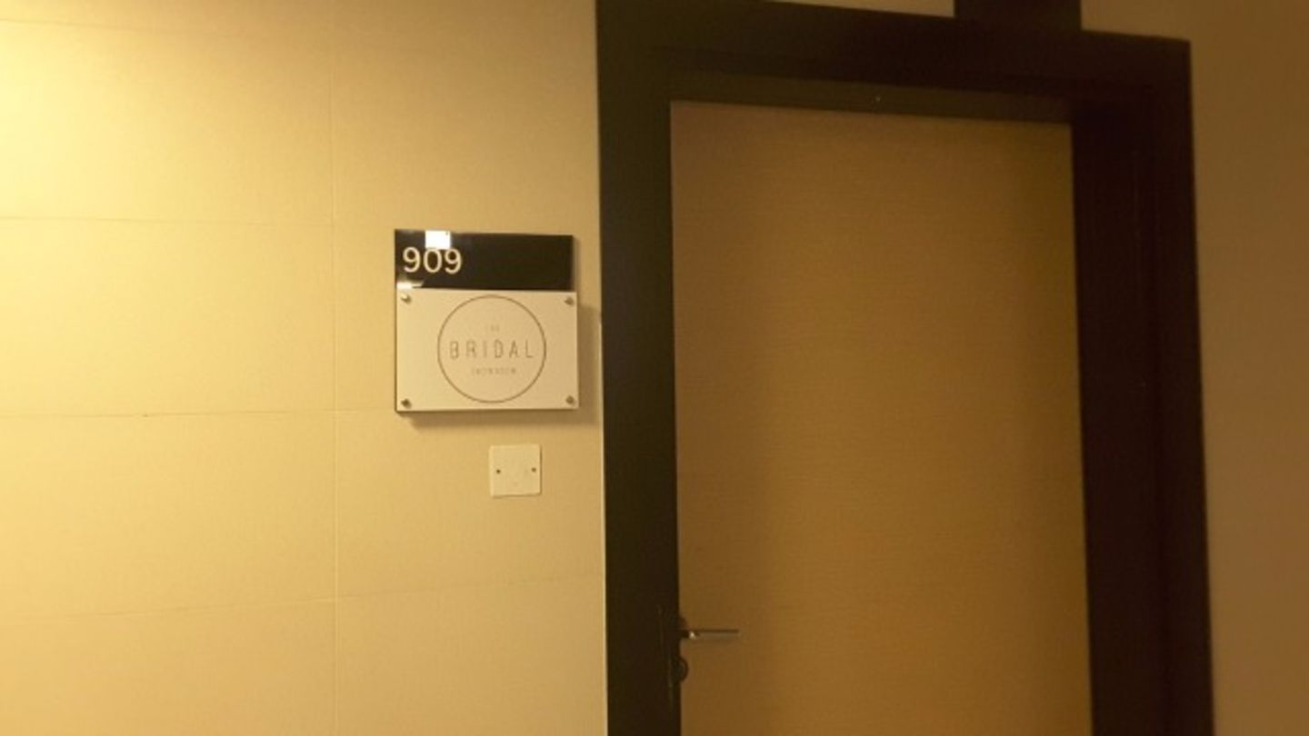 HiDubai-business-the-bridal-showroom-shopping-apparel-jumeirah-lake-towers-al-thanyah-5-dubai-4