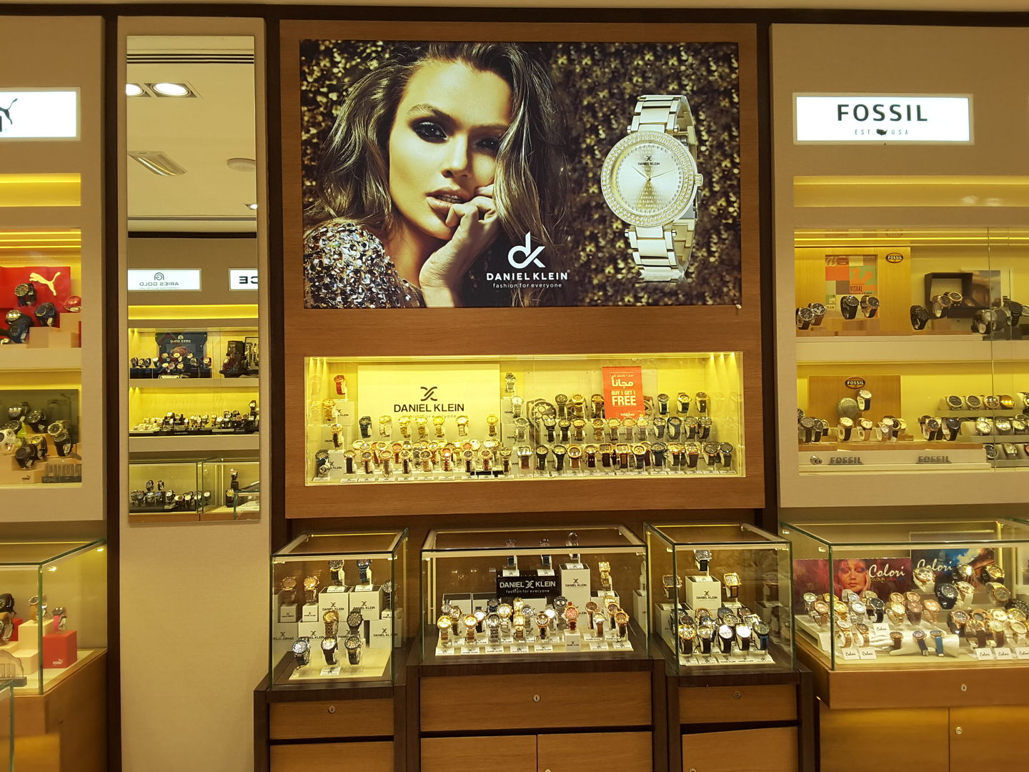 HiDubai-business-all-about-watches-shopping-watches-eyewear-mankhool-dubai-2