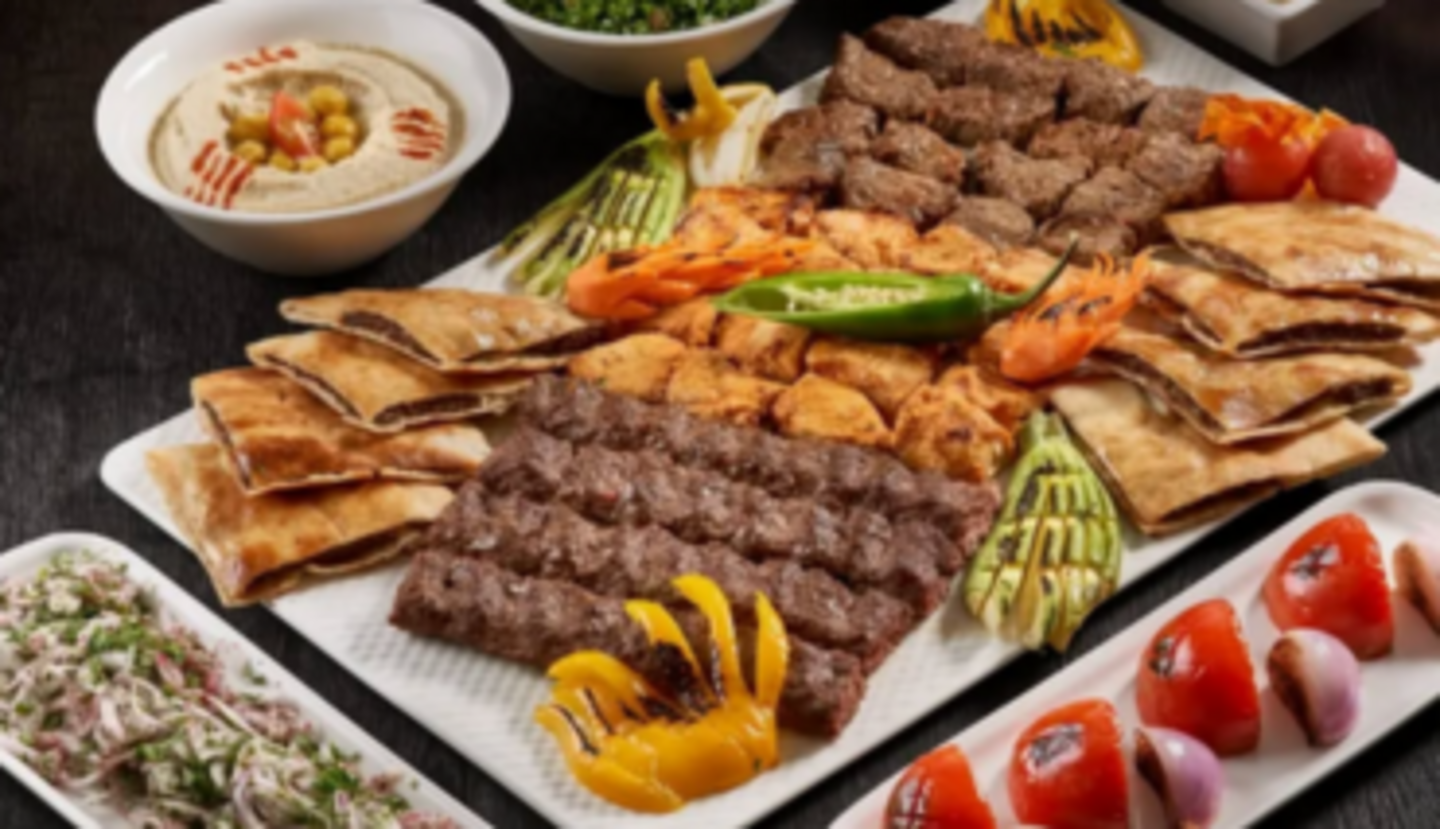 HiDubai-business-shawarma-hut-cafeteria-food-beverage-cafeterias-al-quoz-1-dubai