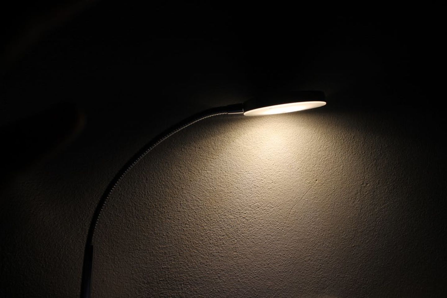 HiDubai-business-akt-lighting-trading-b2b-services-distributors-wholesalers-al-sabkha-dubai-2