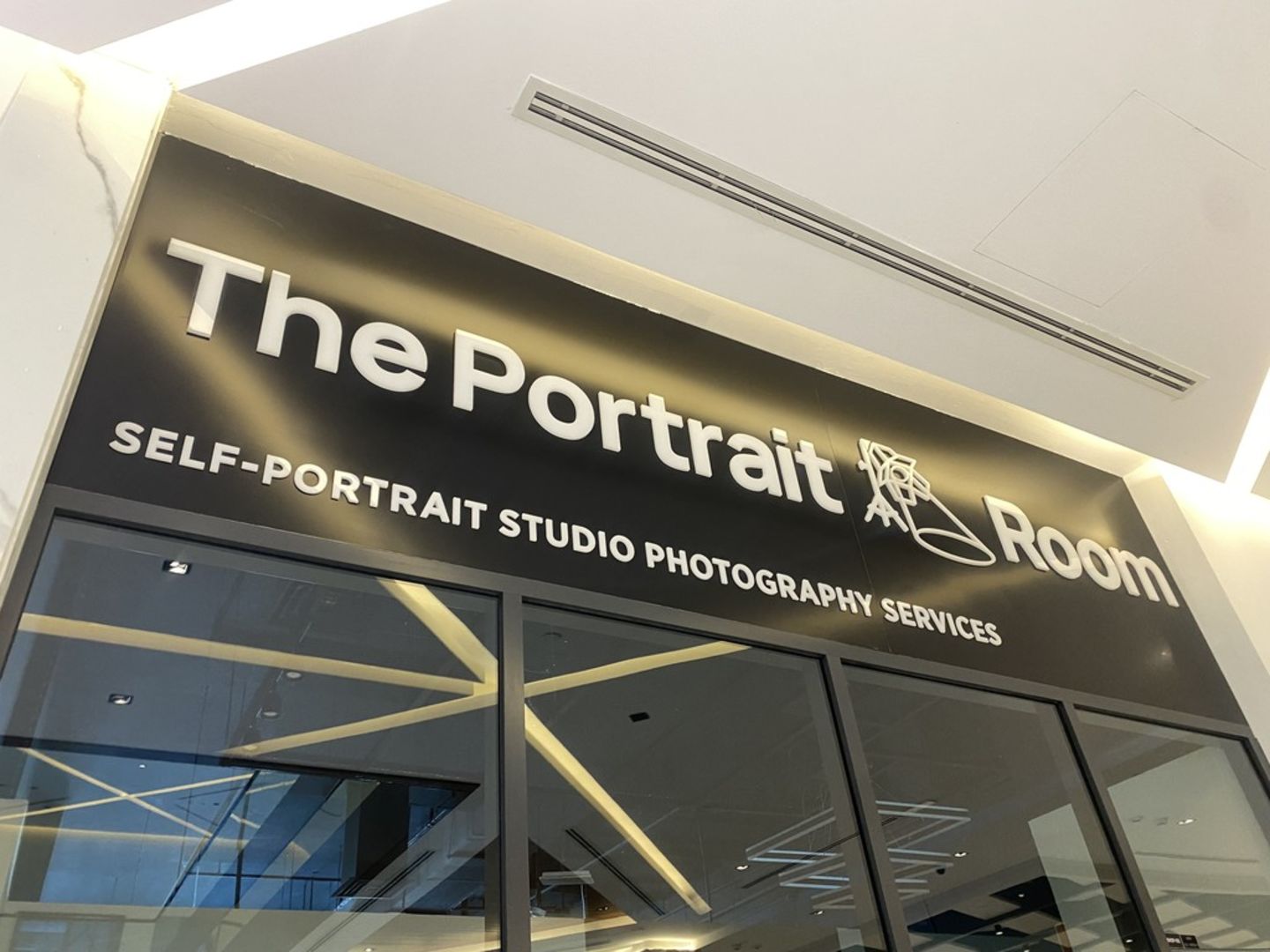 HiDubai-business-self-portrait-studio-photography-services-co-media-marketing-it-media-publishing-al-hudaiba-dubai